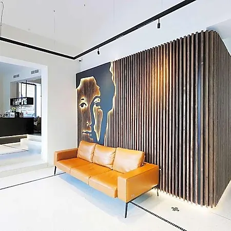 Prokop Square 4*