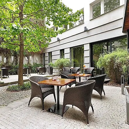 Prokop Square 4*