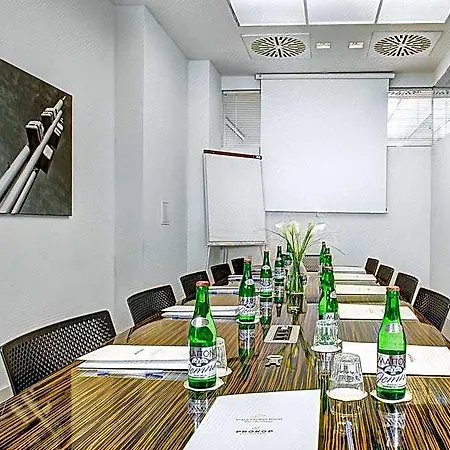Prokop Square 4* Prague